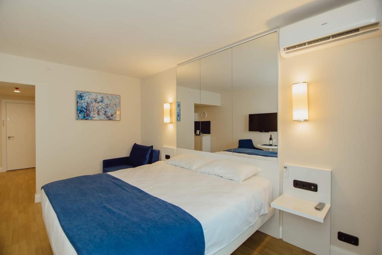 Nuage - 1St Line Sea View Apartments 巴统 外观 照片